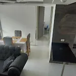 HERMOSO APARTAMENTO CON BALCON, 3 Alcobas, 2 baños